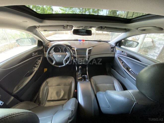 Hyundai Sonata-5