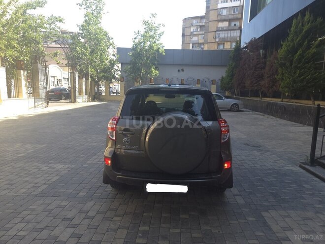 Toyota RAV4-2