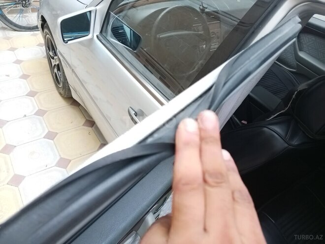 Mercedes C 220-11