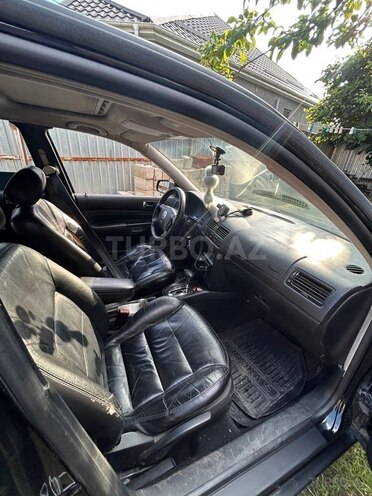 Volkswagen Jetta-4