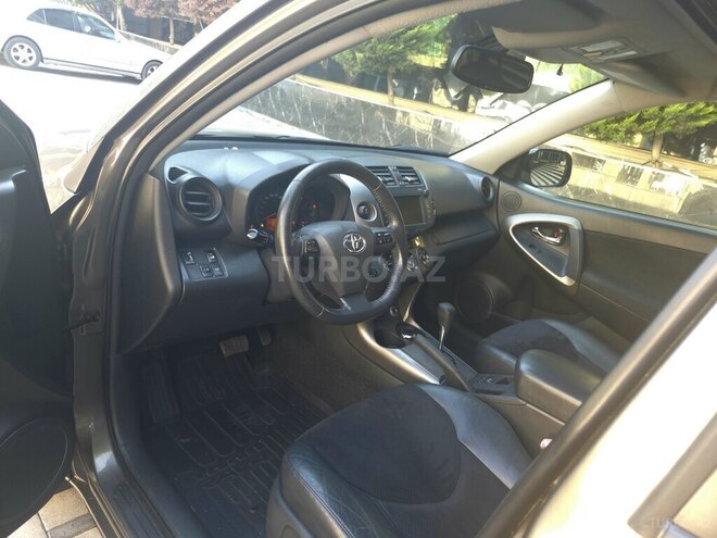 Toyota RAV4-5