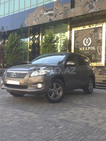 Toyota RAV4-13