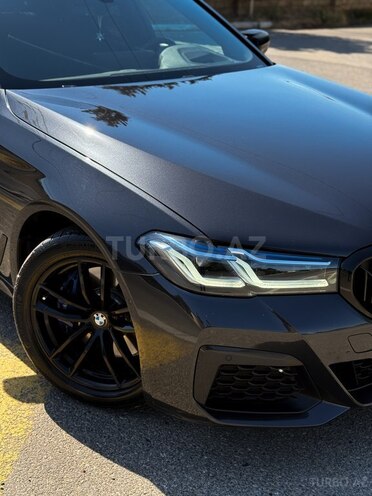 BMW 530e-8