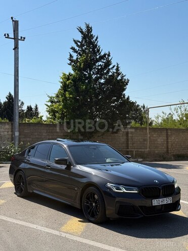 BMW 530e-6
