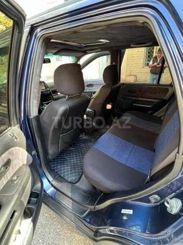 Honda CR-V-8
