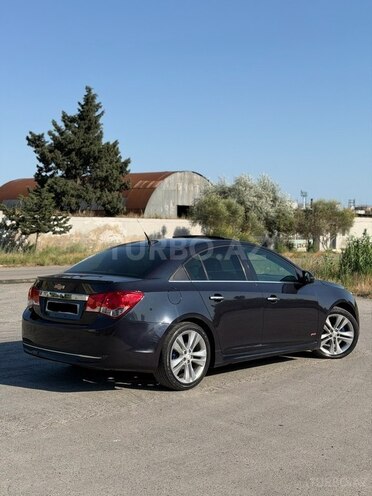 Chevrolet Cruze-16