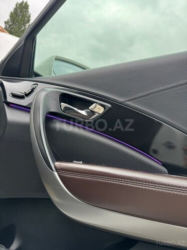 Hyundai Azera-11
