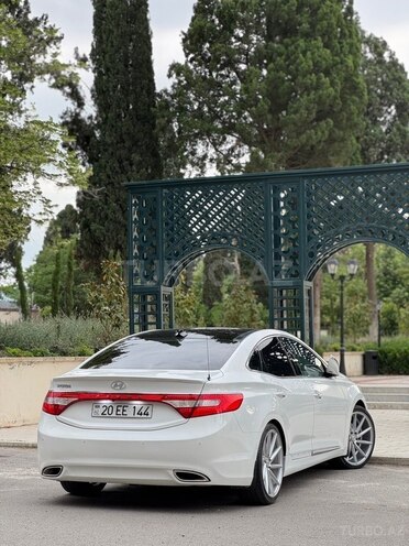 Hyundai Azera-7