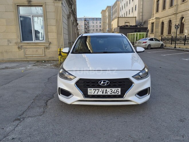 Hyundai Accent-1
