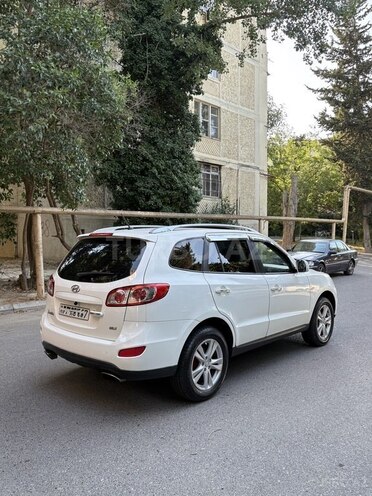 Hyundai Santa Fe-8