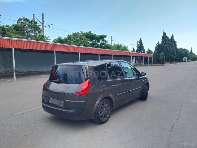 Renault Scenic-8