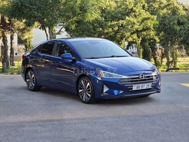 Hyundai Elantra-1