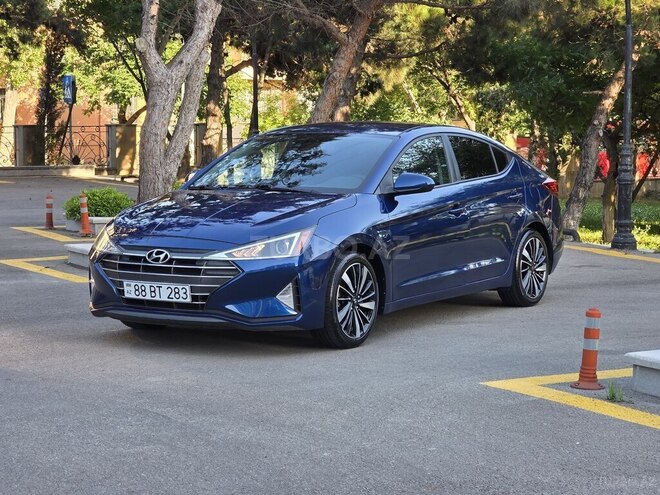 Hyundai Elantra-3