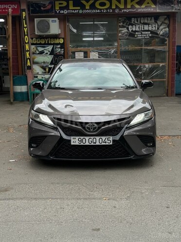 Toyota Camry-1