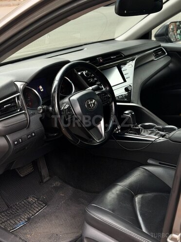 Toyota Camry-10