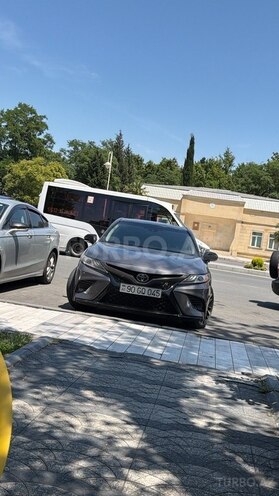 Toyota Camry-7