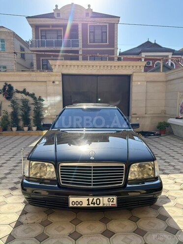 Mercedes S 300-1