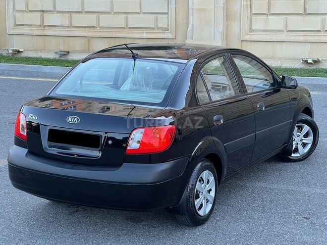 Kia Rio-10