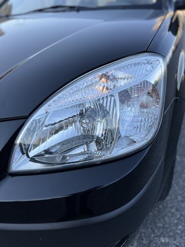Kia Rio-12