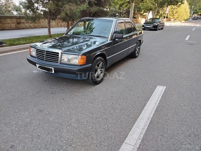 Mercedes 190-2