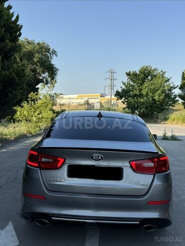 Kia Optima-4