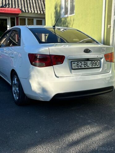 Kia Cerato-8