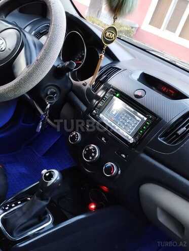 Kia Cerato-12