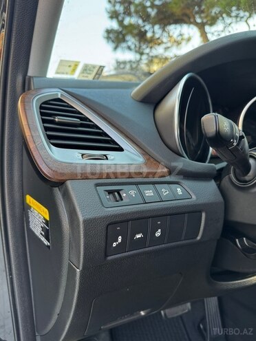 Hyundai Santa Fe-9