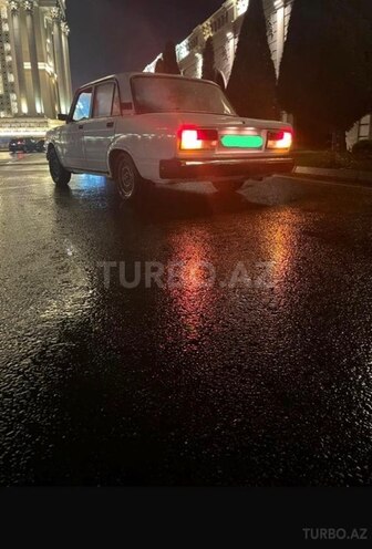 LADA (VAZ) 2107-2