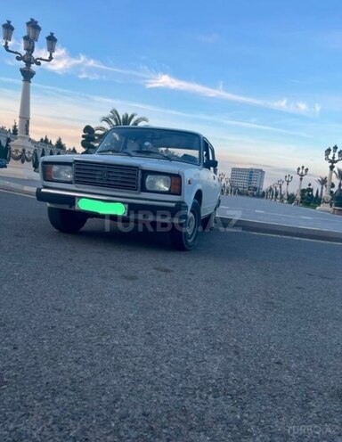 LADA (VAZ) 2107-1