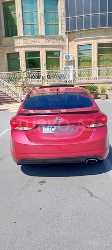 Hyundai Elantra-8