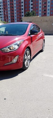 Hyundai Elantra-12