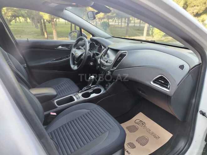Chevrolet Cruze-10