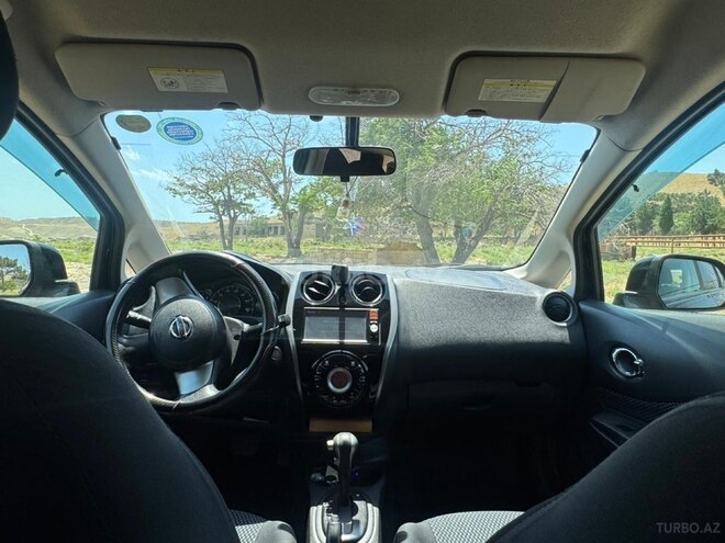 Nissan Note-7