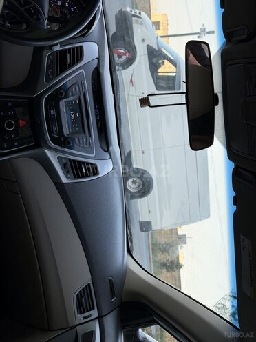 Hyundai Elantra-5