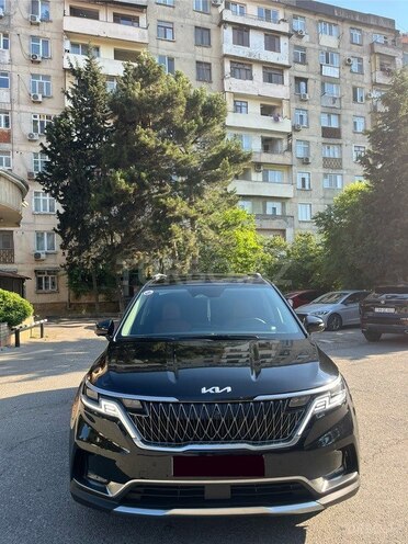 Kia Carnival-1