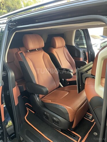 Kia Carnival-13