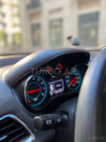 Chevrolet Cruze-5