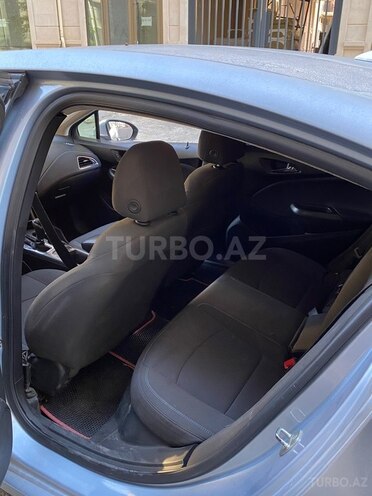 Chevrolet Cruze-8