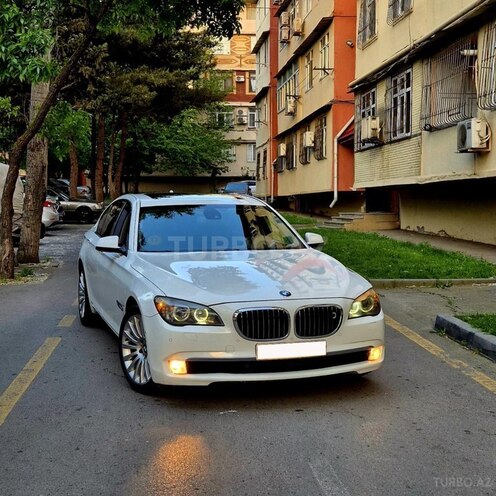 BMW 750-1
