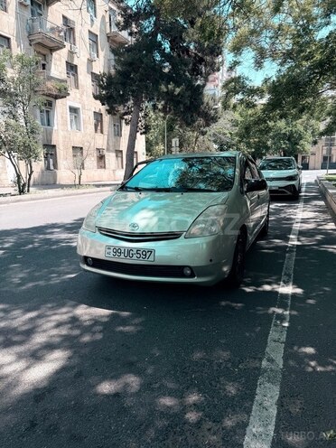 Toyota Prius-3