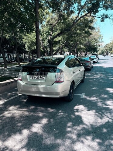 Toyota Prius-6