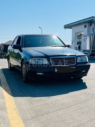Mercedes C 200-1