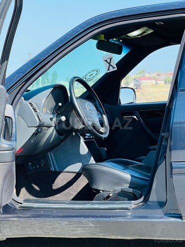 Mercedes C 200-6