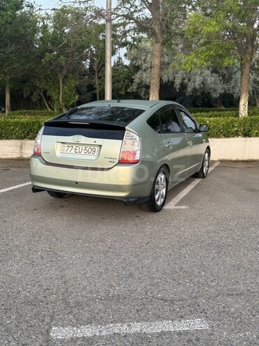Toyota Prius-5