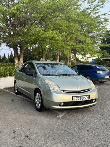 Toyota Prius-3