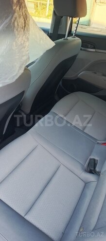 Hyundai Elantra-6