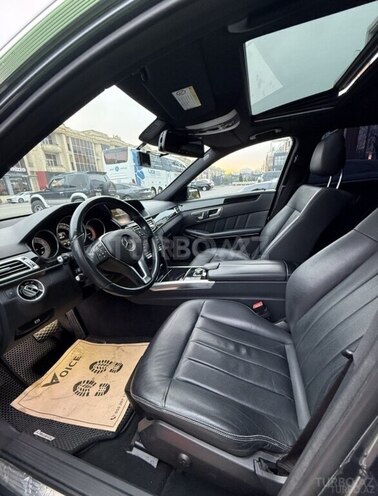 Mercedes E 220-4