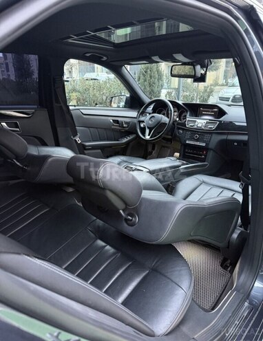 Mercedes E 220-5
