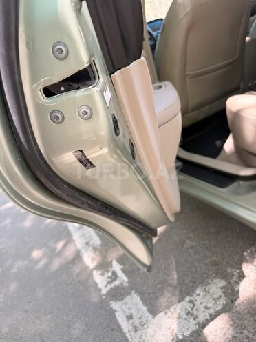 Toyota Prius-17